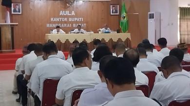 Bupati Mabar Ingatkan Para Pejabat Untuk Hilangkan Ego Dalam Bekerja